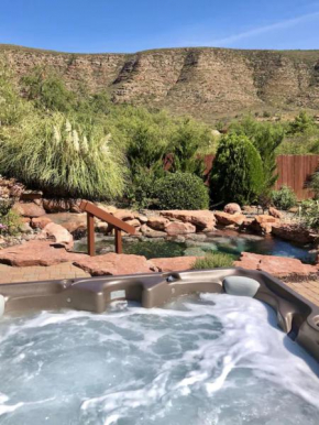 MOUNTAINS are my neighbors! HOME with Pool & Hot tub